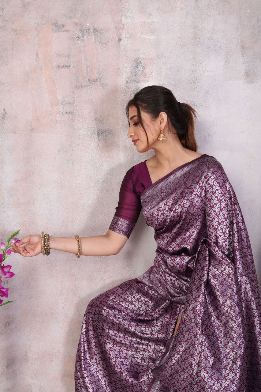 Joliya Elegant Purple Banarasi Silk Saree